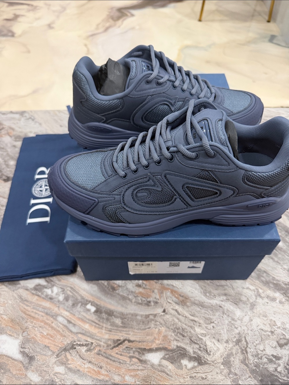 AUTHENTIC Dior Menโs Slate Blue Mesh & Leather Sneakers UNWORN